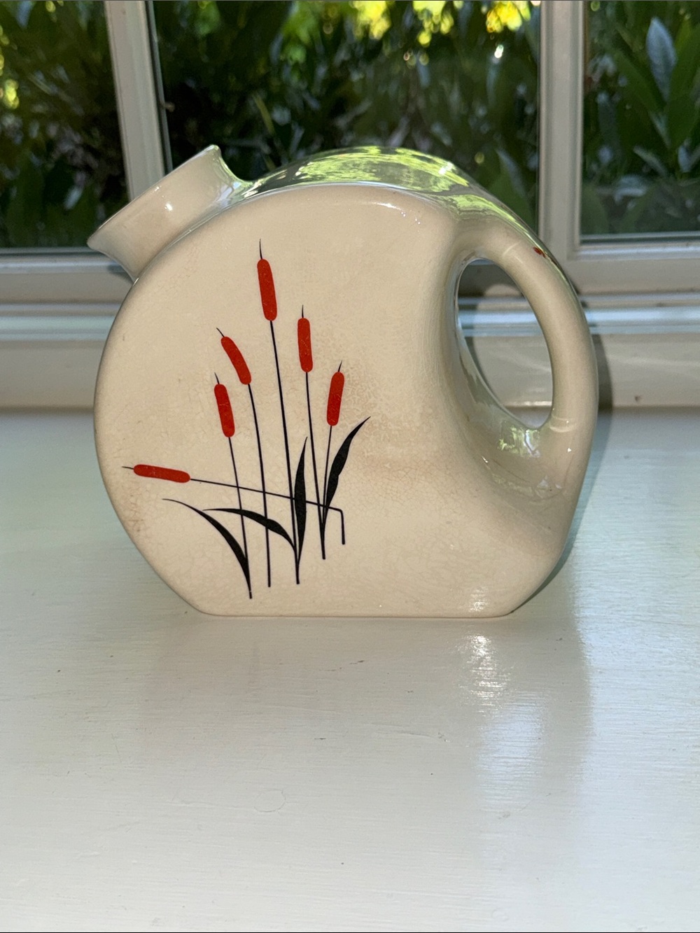VTG Universal Cambridge MCM Ceramic Refrigerator Water Pitcher Cattail Design